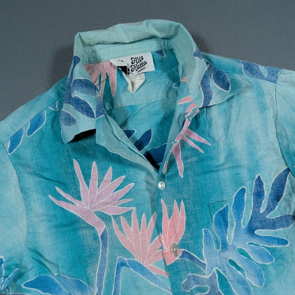 Hilo Hattie Hawaiian Shirt Mens Small Blue Tropical Bird of Paradise Cotton